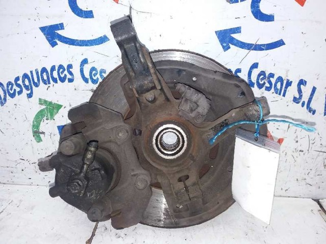Cubo dianteiro 90496444 OPEL