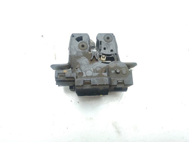 90502AV70A Nissan/Infiniti