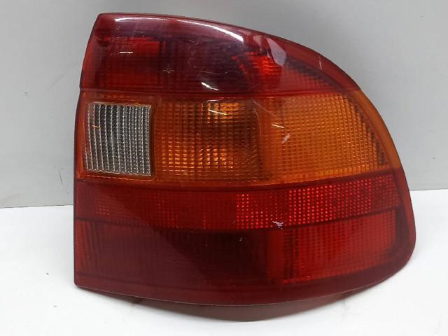 Lanterna traseira direita 90510618 OPEL