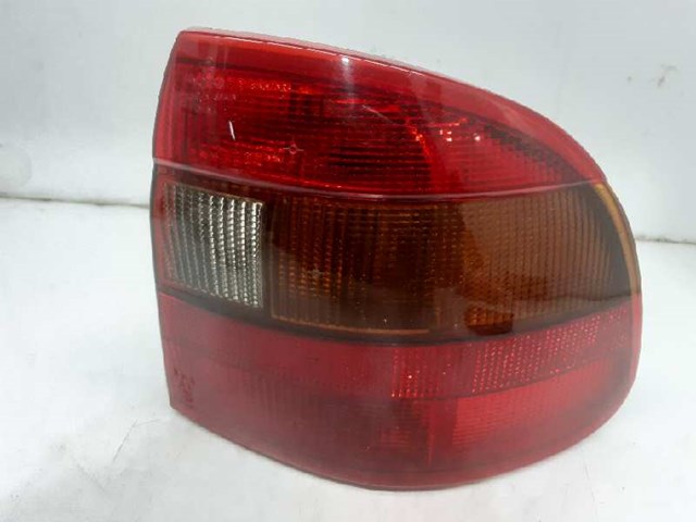 Lanterna traseira direita 90510619 OPEL