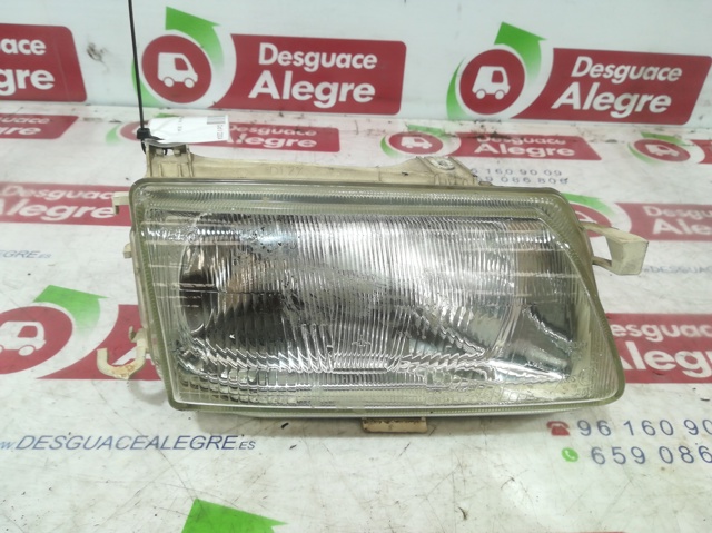 Luz direita 90511102 OPEL
