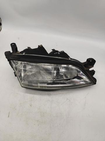 Luz direita 90512320 OPEL