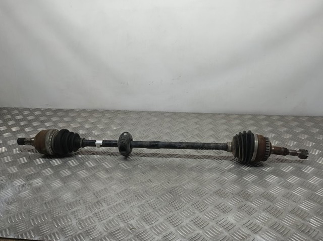 Semieixo (acionador) dianteiro direito 90512386 OPEL