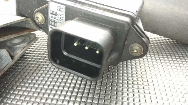 Motor de acionamento de vidro da porta dianteira esquerda 90520199 OPEL