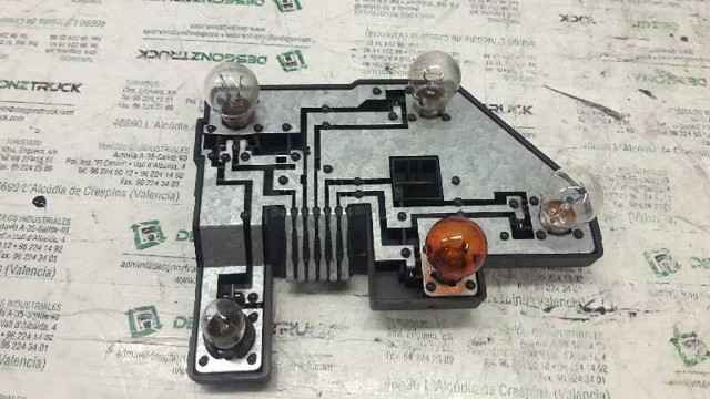 Lanterna traseira direita 90568049 OPEL