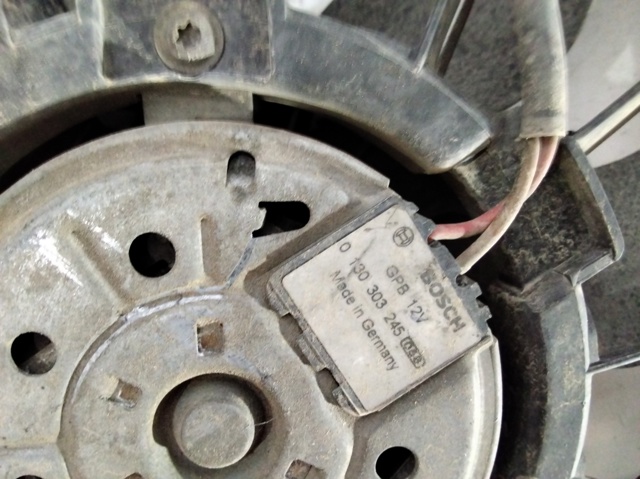 Difusor do radiador de esfriamento 90570736 OPEL