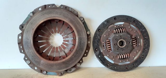 Cesta de embraiagem 90578328 OPEL