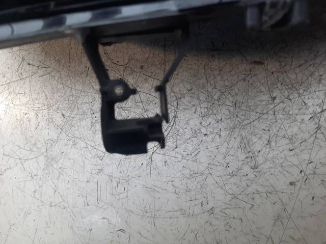 Luz direita 90582022 OPEL