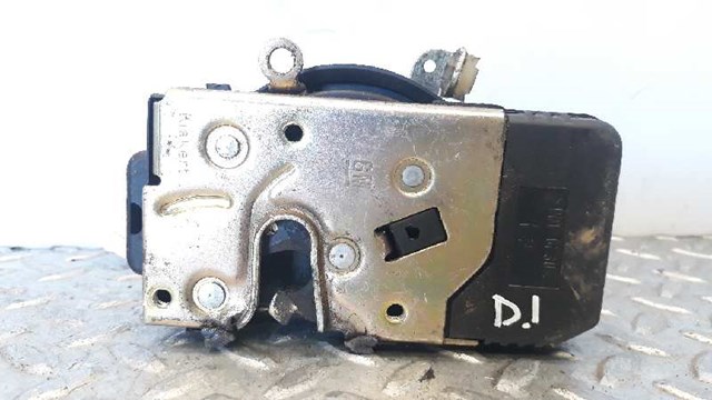 Fecho da porta dianteira esquerda 90585021 OPEL