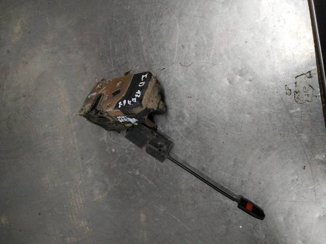 Fecho da porta dianteira esquerda 90585021 OPEL