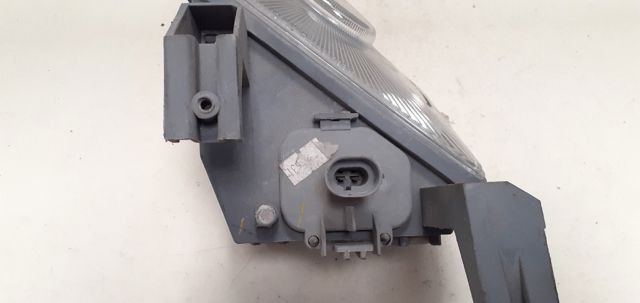 Luzes de nevoeiro esquerdas 90585029 OPEL