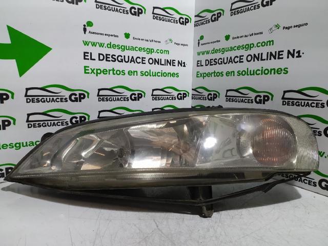 Luz esquerda 90586844 OPEL