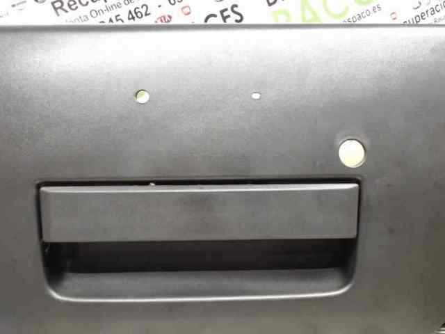 Placa sobreposta de tampa de porta-malas 90606EA810 NISSAN