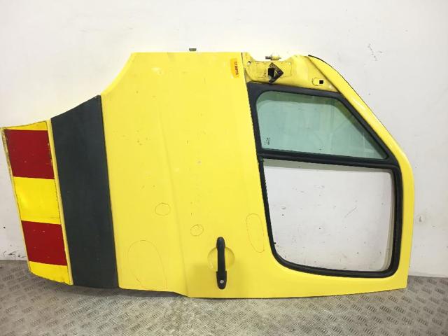 Porta dianteira esquerda 9067200005 MERCEDES