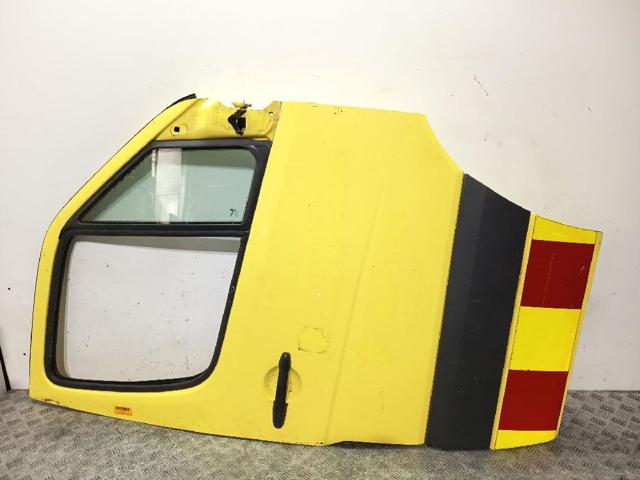 Porta dianteira direita 9067200105 MERCEDES