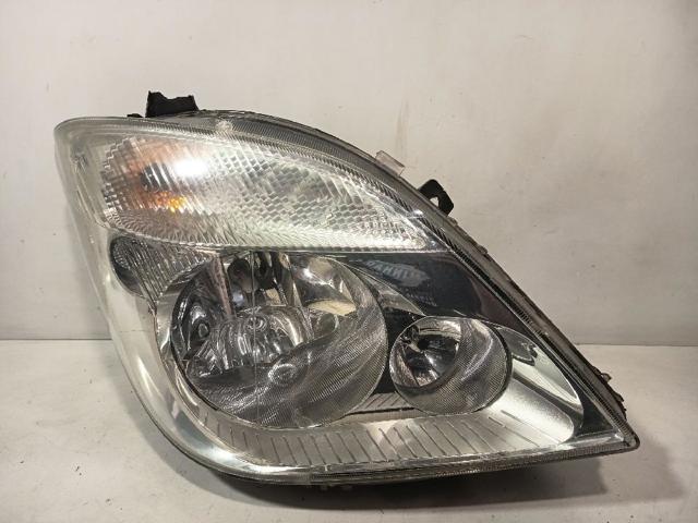 Luz direita 9068200261 MERCEDES