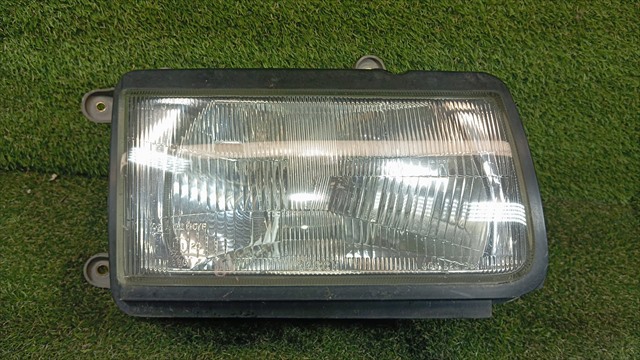 Luz direita 91157026 OPEL