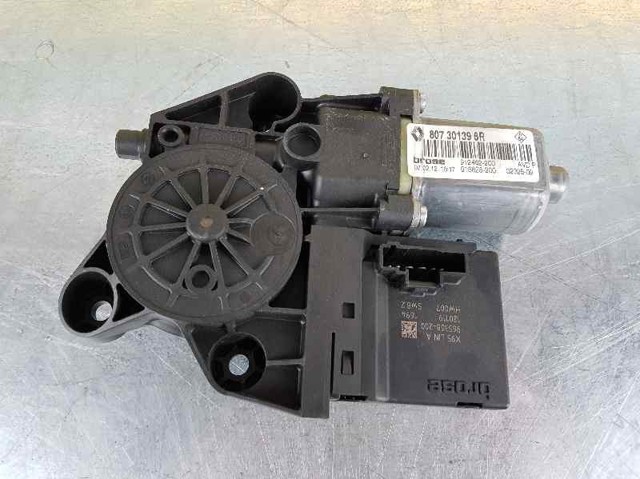 Motor de acionamento de vidro da porta dianteira direita 912462200 RENAULT