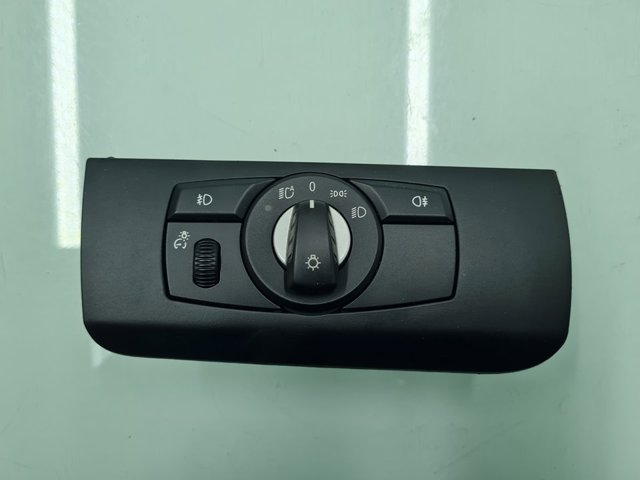 Comutador das luzes no "painel de instrumentos" 9134726 BMW