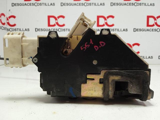 Fecho da porta dianteira direita 9136CK PEUGEOT