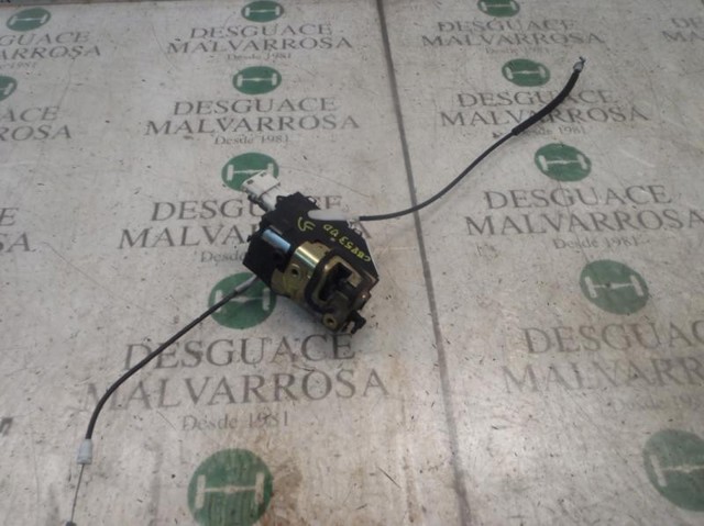 Fecho da porta dianteira direita 9136CK PEUGEOT