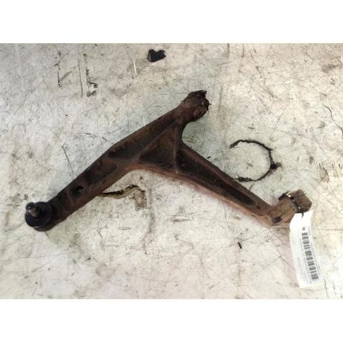 Braço oscilante inferior esquerdo de suspensão dianteira 91519409 PEUGEOT