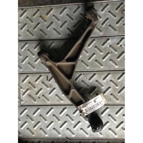 Braço oscilante inferior esquerdo de suspensão dianteira 91519409 PEUGEOT