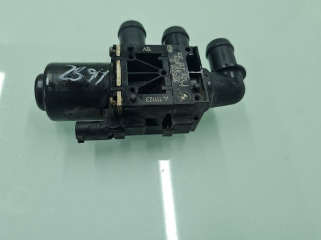 Válvula de regulação do fluido de esfriamento 9153079 BMW