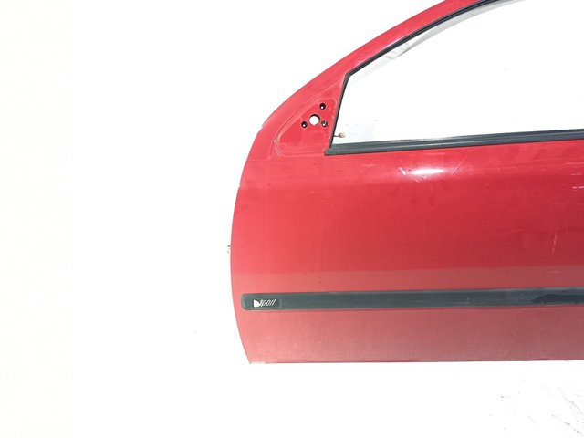Porta dianteira esquerda 9153287 OPEL