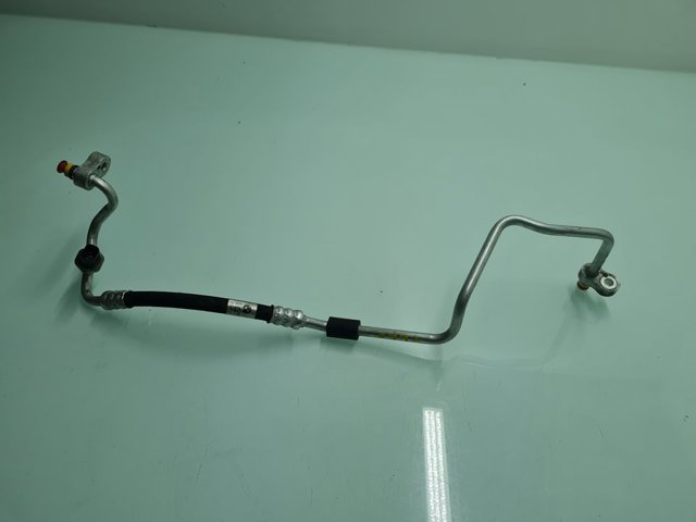 Mangueira de aparelho de ar condicionado, desde o vaporizador traseiro até o compressor 9182778 BMW