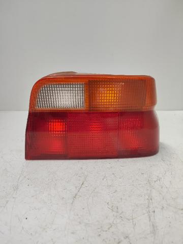Lanterna traseira direita 91AG13A602 FORD
