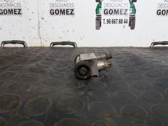 Cilindro traseiro do freio de rodas de trabalho 9209092 OPEL