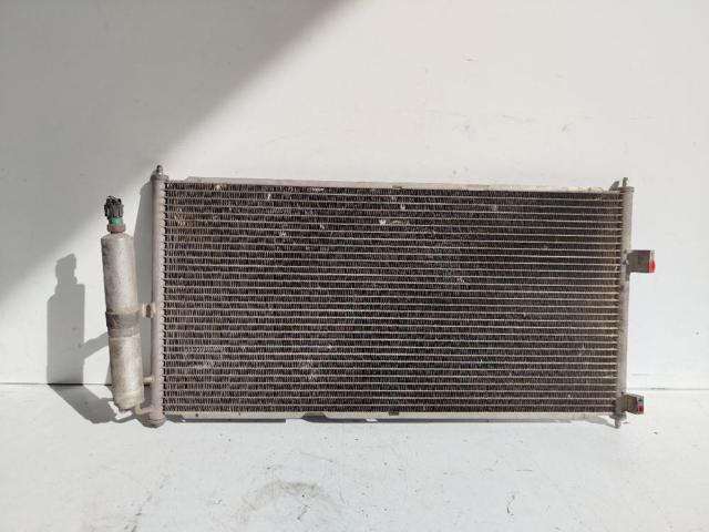 Radiador de aparelho de ar condicionado 92100BU105 NISSAN