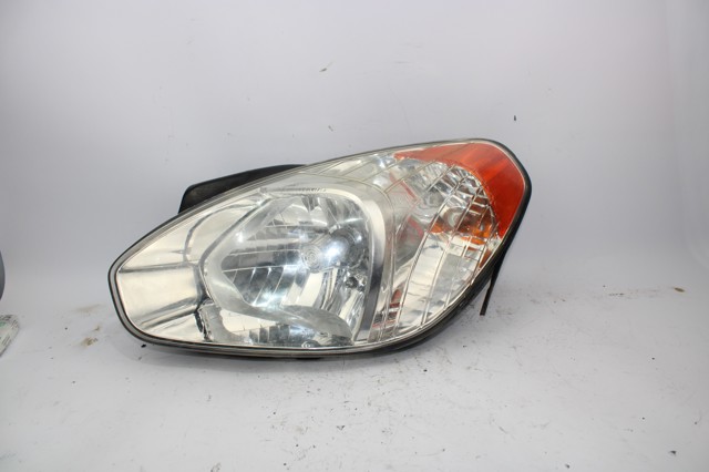 Luz esquerda 921011E041 HYUNDAI