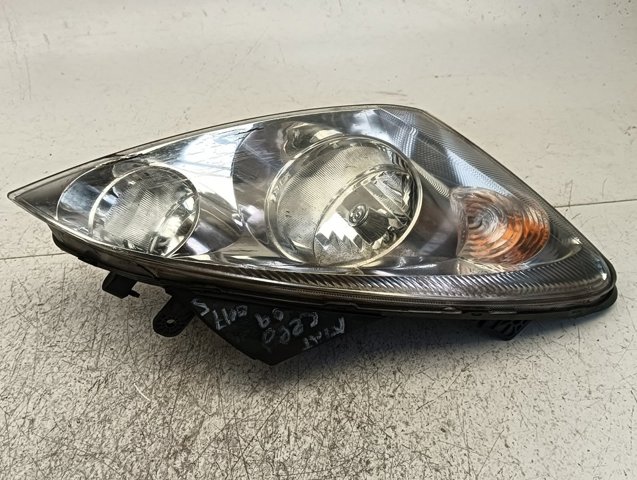 Luz direita 921021H000 HYUNDAI