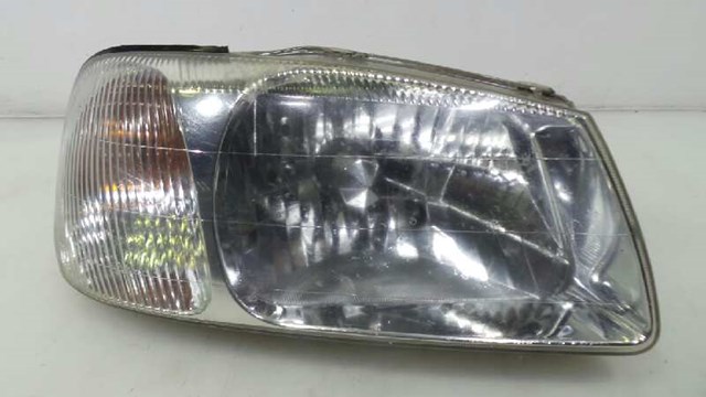 Luz direita 9210225020 HYUNDAI