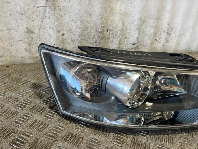 Luz direita 921023KXXX HYUNDAI