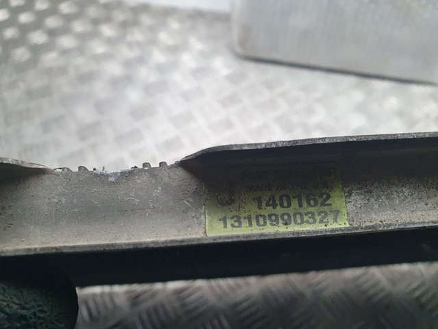 Radiador de aparelho de ar condicionado 921102F000 NISSAN