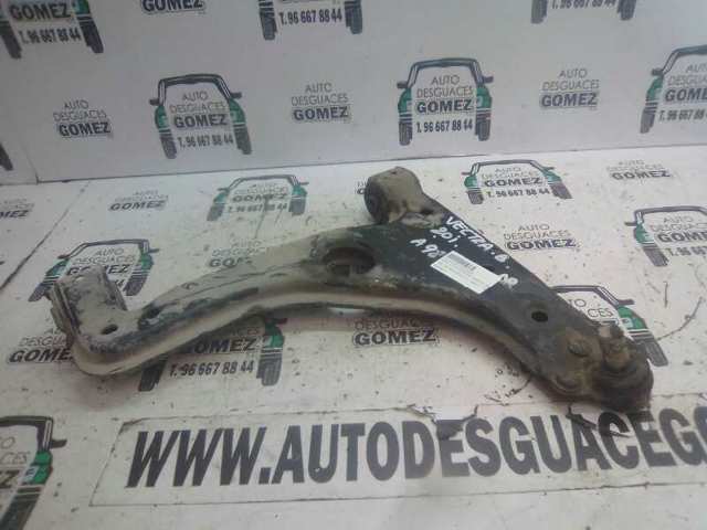 Braço oscilante inferior direito de suspensão dianteira 9228477 OPEL