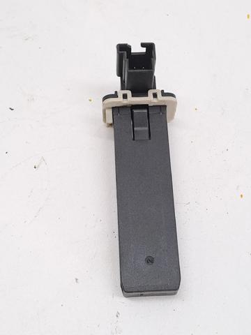 Sensor de temperatura de ar no salão 9238085 BMW