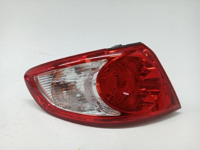 Lanterna traseira esquerda externa 924012B020 HYUNDAI