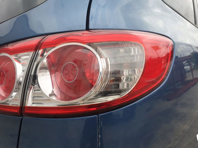 Lanterna traseira esquerda externa 924012B020 HYUNDAI