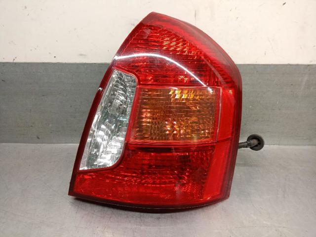 Lanterna traseira direita 924021E088 HYUNDAI