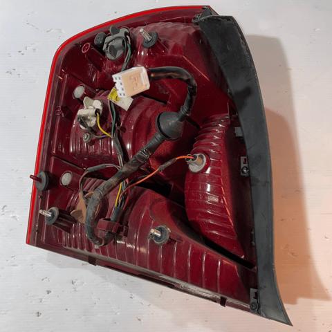Lanterna traseira direita 924021E088 HYUNDAI