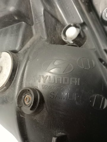 Lanterna traseira direita superior 924022R0 HYUNDAI