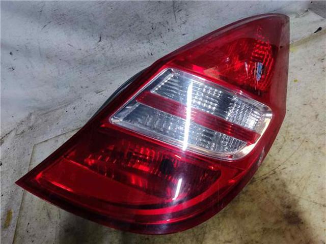 Lanterna traseira direita superior 924022R0 HYUNDAI