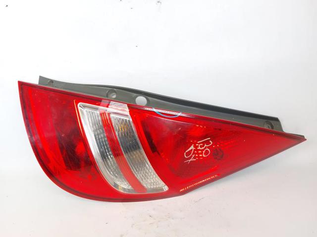 Lanterna traseira direita superior 924022R0 HYUNDAI