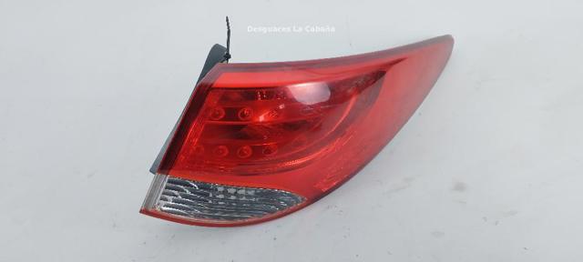 Lanterna traseira direita externa 924022Y000 HYUNDAI