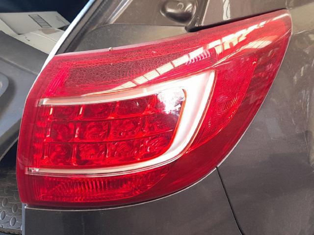 Lanterna traseira direita externa 924023W010 HYUNDAI