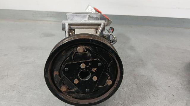 Compressor de aparelho de ar condicionado 926000105R RENAULT